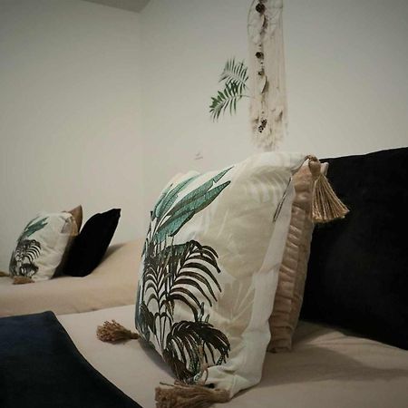 Appartement Le Moderne Ideal Pour Couples Et Professionnels Ornans Esterno foto
