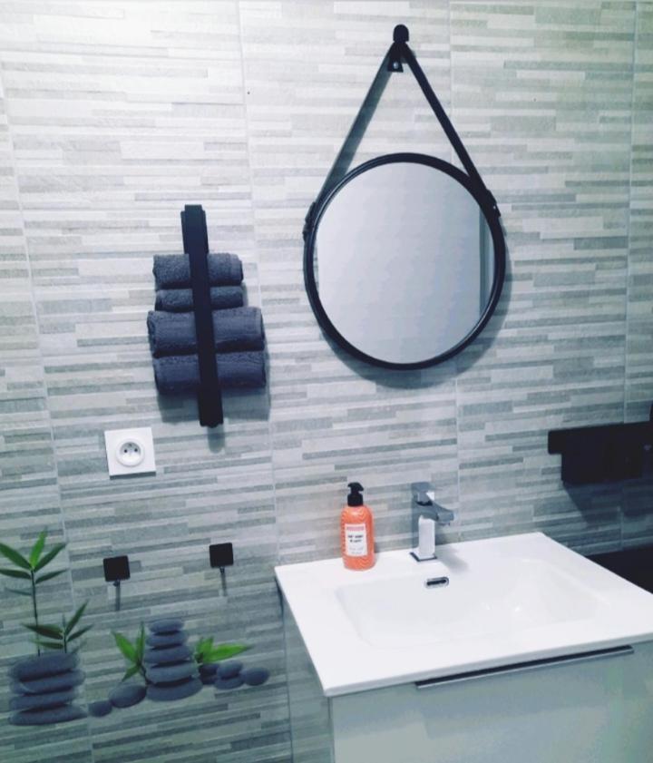 Appartement Le Moderne Ideal Pour Couples Et Professionnels Ornans Esterno foto