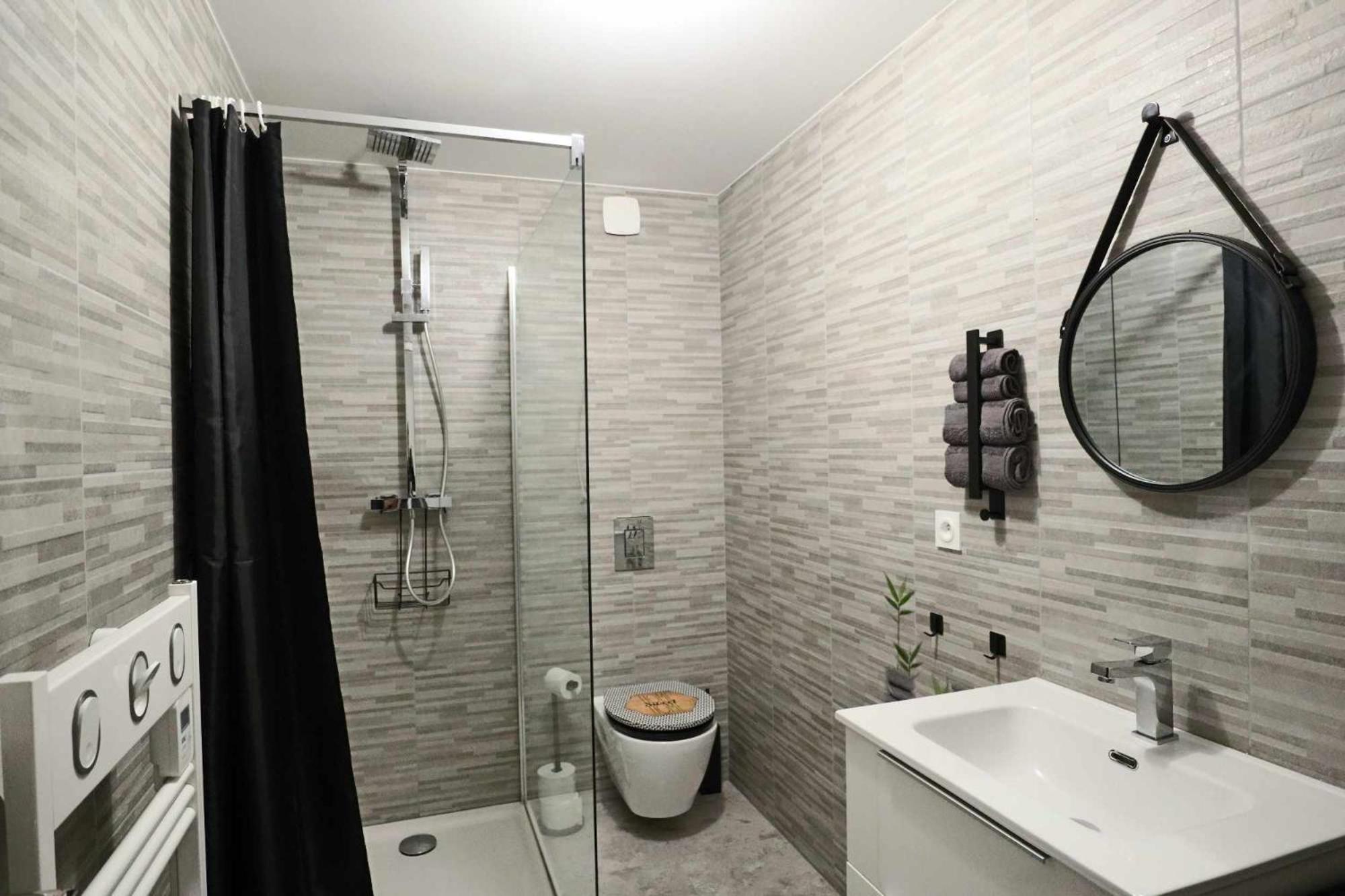 Appartement Le Moderne Ideal Pour Couples Et Professionnels Ornans Esterno foto