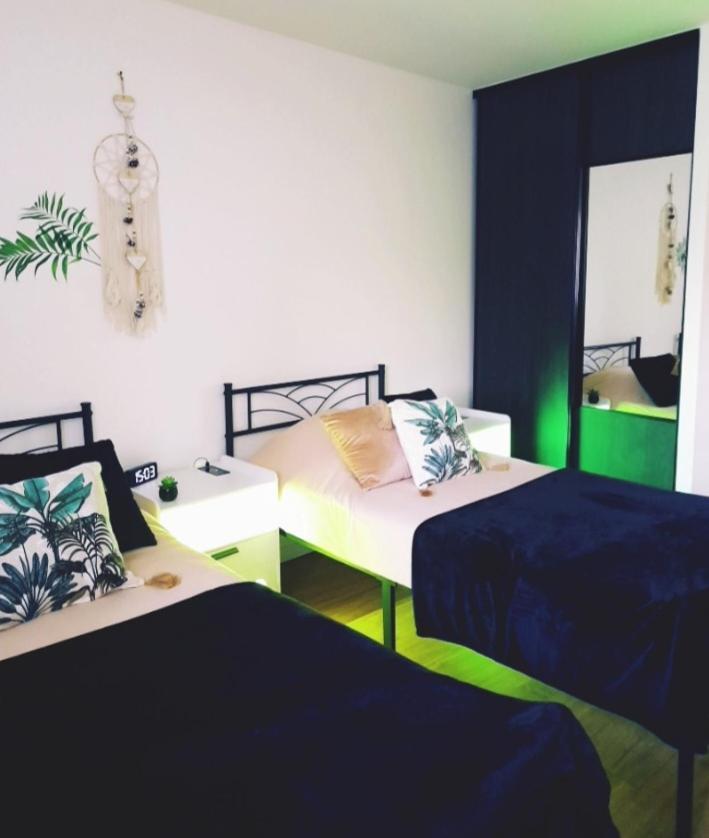 Appartement Le Moderne Ideal Pour Couples Et Professionnels Ornans Esterno foto